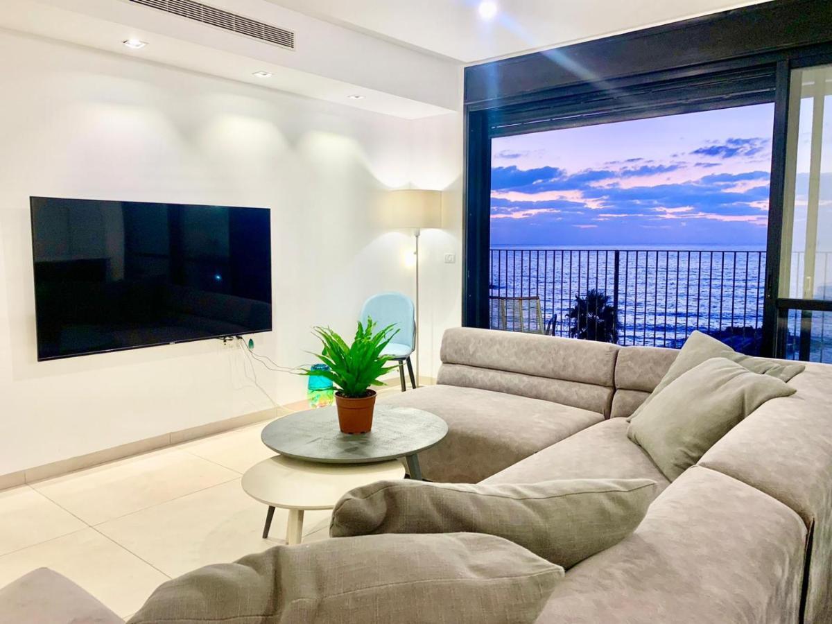 Beach Place Apartments Хайфа Екстериор снимка