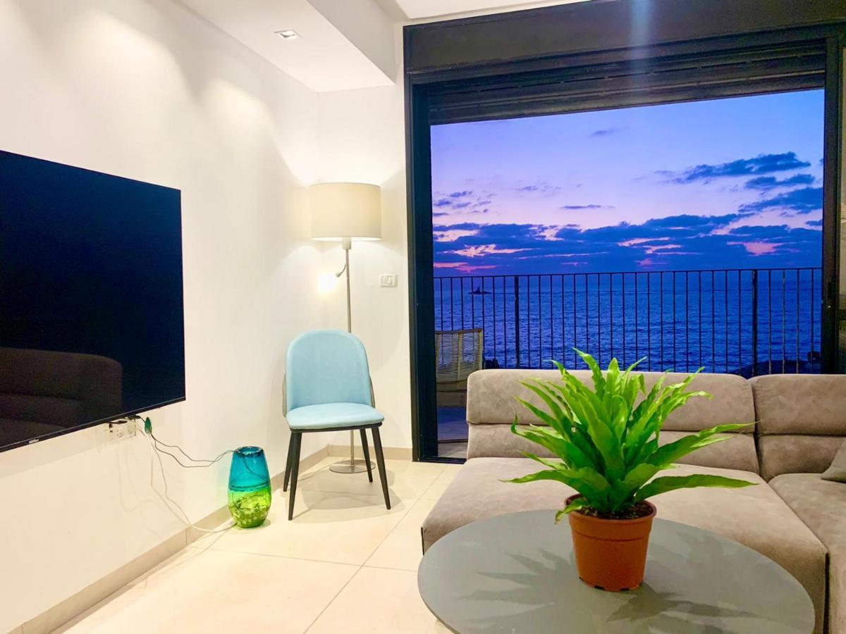 Beach Place Apartments Хайфа Екстериор снимка