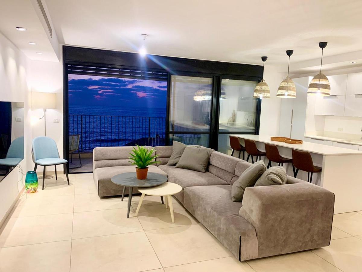 Beach Place Apartments Хайфа Екстериор снимка