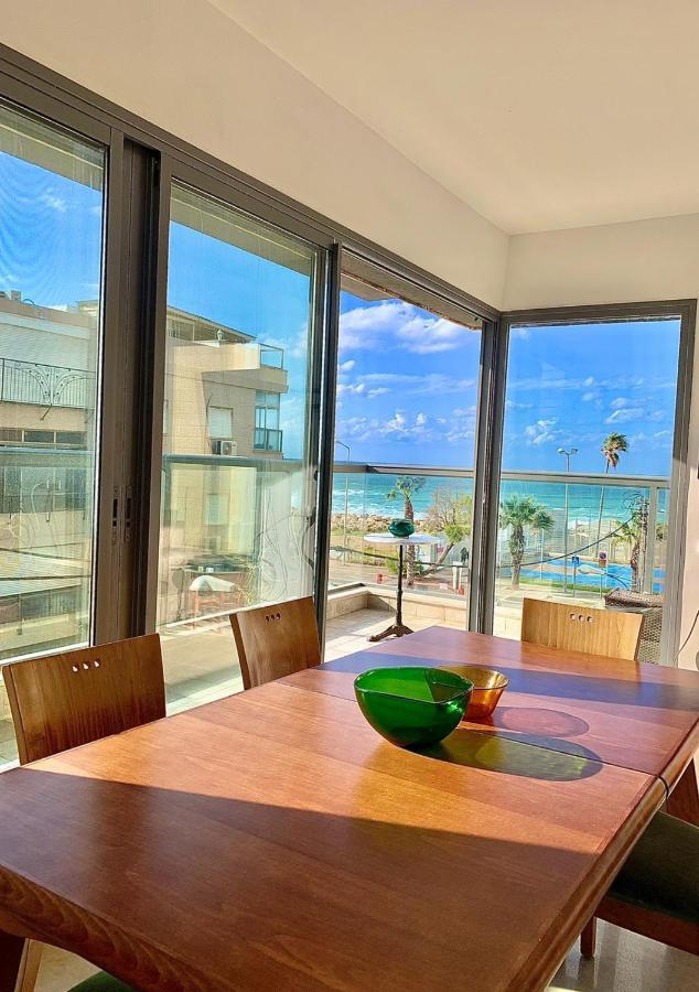 Beach Place Apartments Хайфа Екстериор снимка