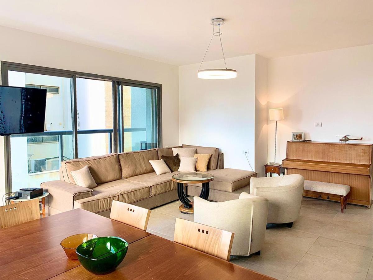 Beach Place Apartments Хайфа Екстериор снимка