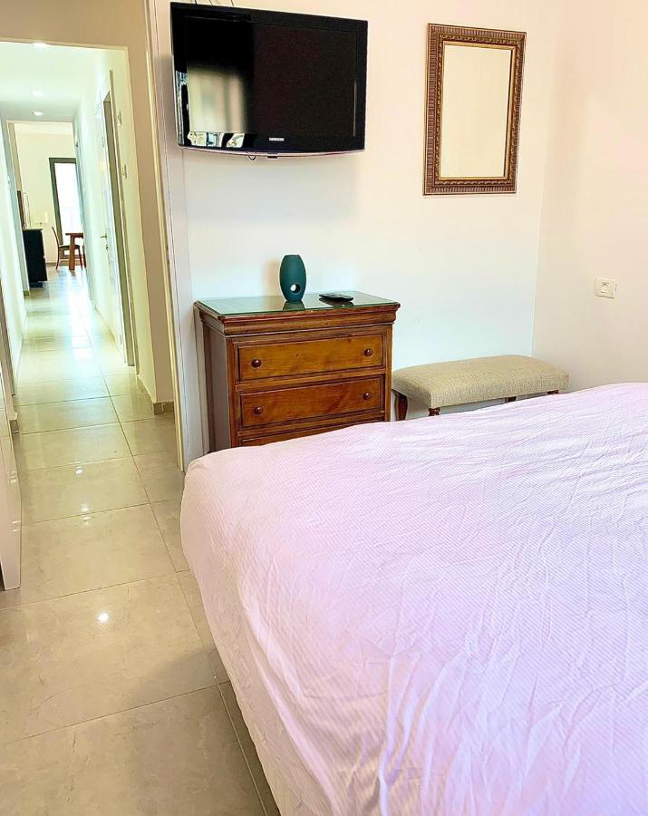 Beach Place Apartments Хайфа Екстериор снимка