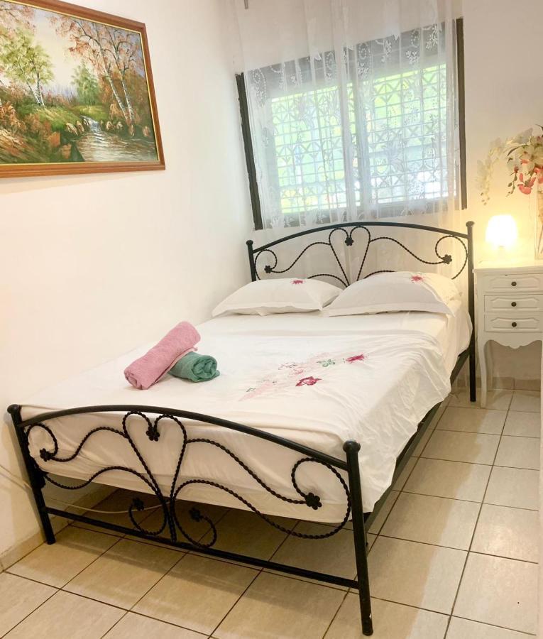 Beach Place Apartments Хайфа Екстериор снимка