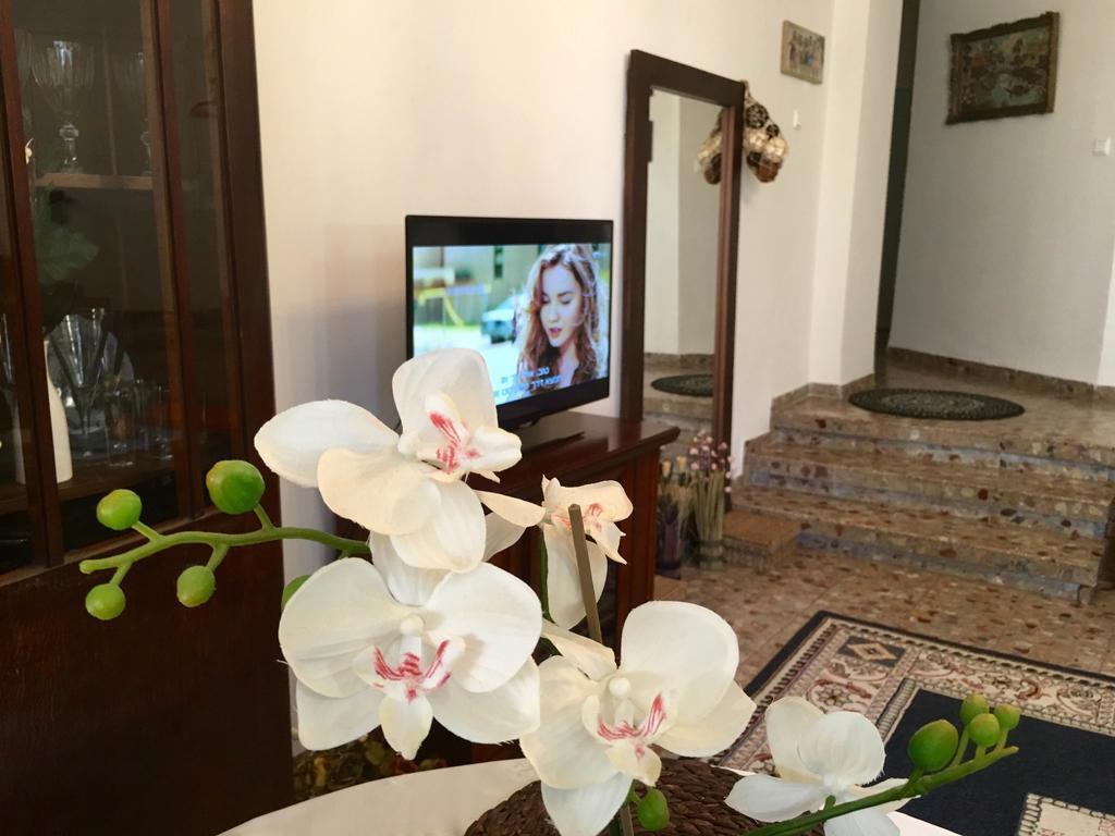Beach Place Apartments Хайфа Екстериор снимка