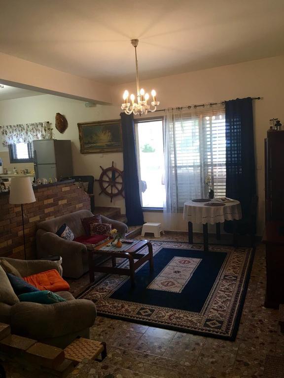 Beach Place Apartments Хайфа Екстериор снимка