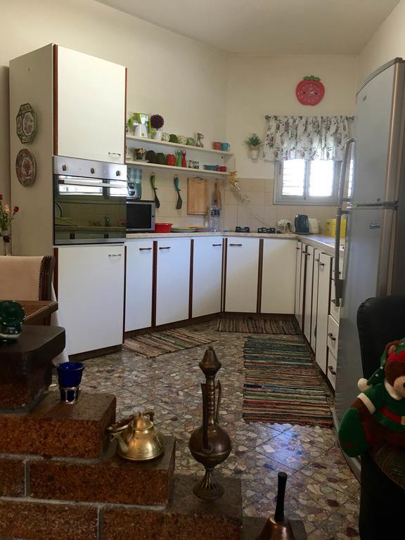 Beach Place Apartments Хайфа Екстериор снимка